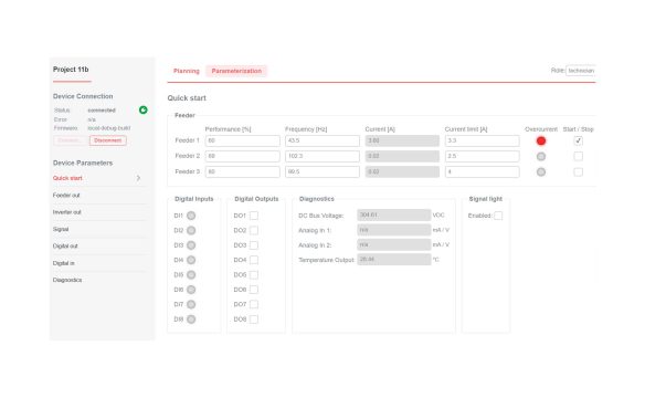 Screenshot of the MOBADRIVE FC 3082 web interface showing the Quick Start view with feeder performance, frequency and current settings, digital inputs and outputs, diagnostic values, and signal light configuration.